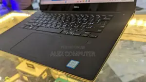 New Laptop Dell XPS 15 8GB Intel Core I5 SSD 256GB