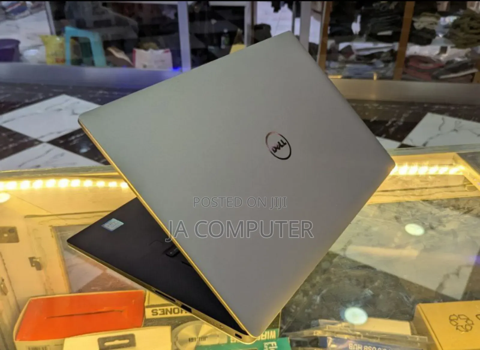 New Laptop Dell XPS 15 8GB Intel Core I5 SSD 256GB