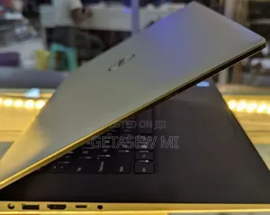 Photo - New Laptop Dell XPS 15 8GB Intel Core I5 SSD 256GB