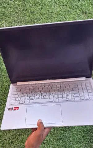 New Laptop Asus VivoBook 15 X505BA 8GB AMD Ryzen 5 SSD 256GB