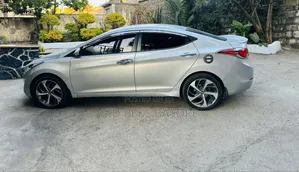 Hyundai Elantra 2015 Silver