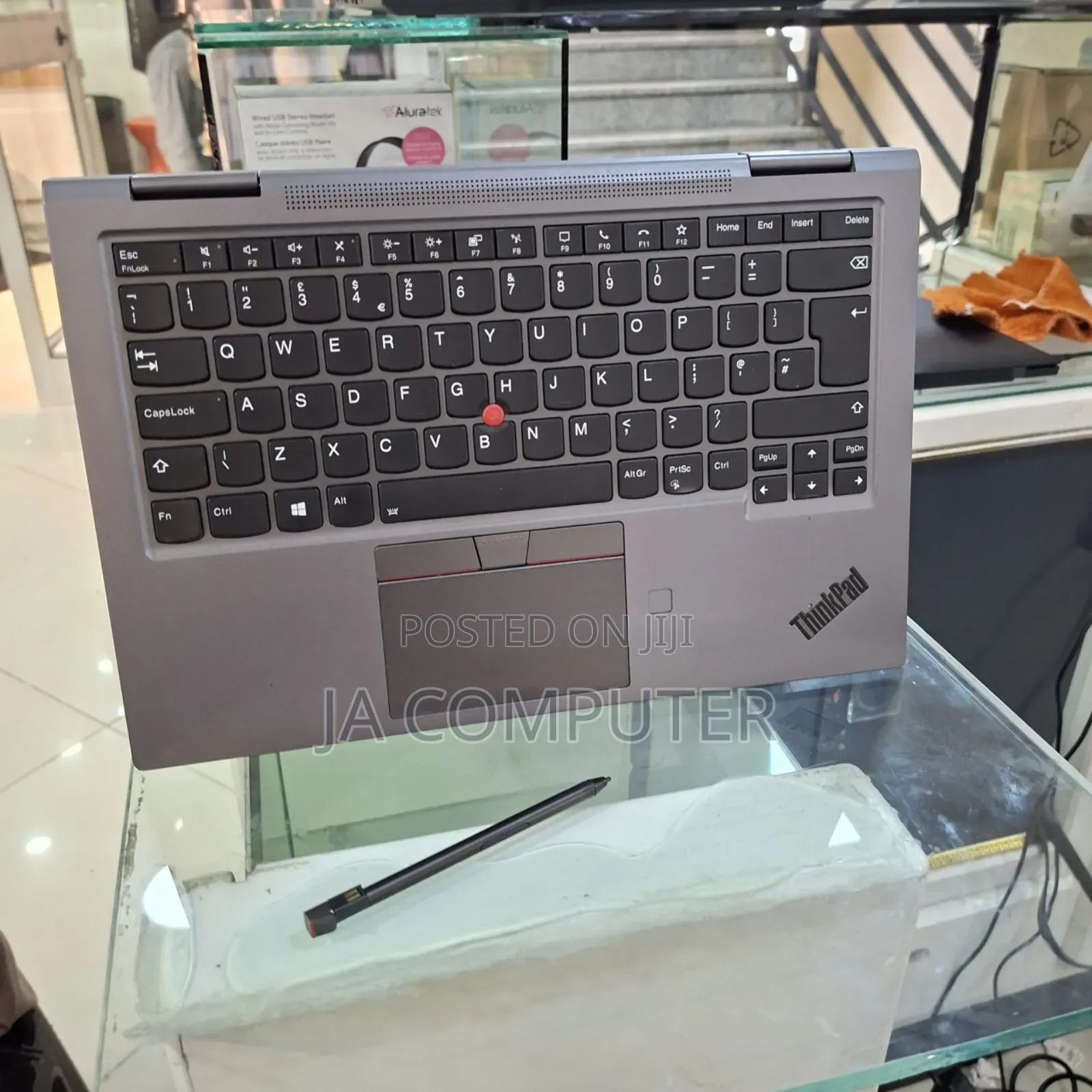 New Laptop Lenovo Thinkpad X1 Yoga 16GB Intel Core I7 SSD 512GB