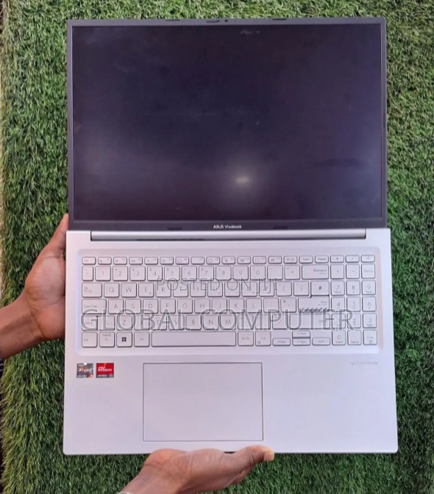 New Laptop Asus VivoBook W202 8GB AMD Ryzen 5 SSD 256GB