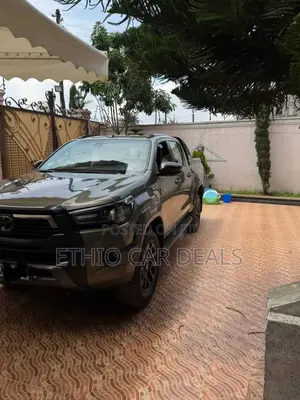 Toyota Hilux 2021 Gray
