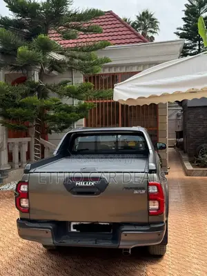 Toyota Hilux 2021 Gray