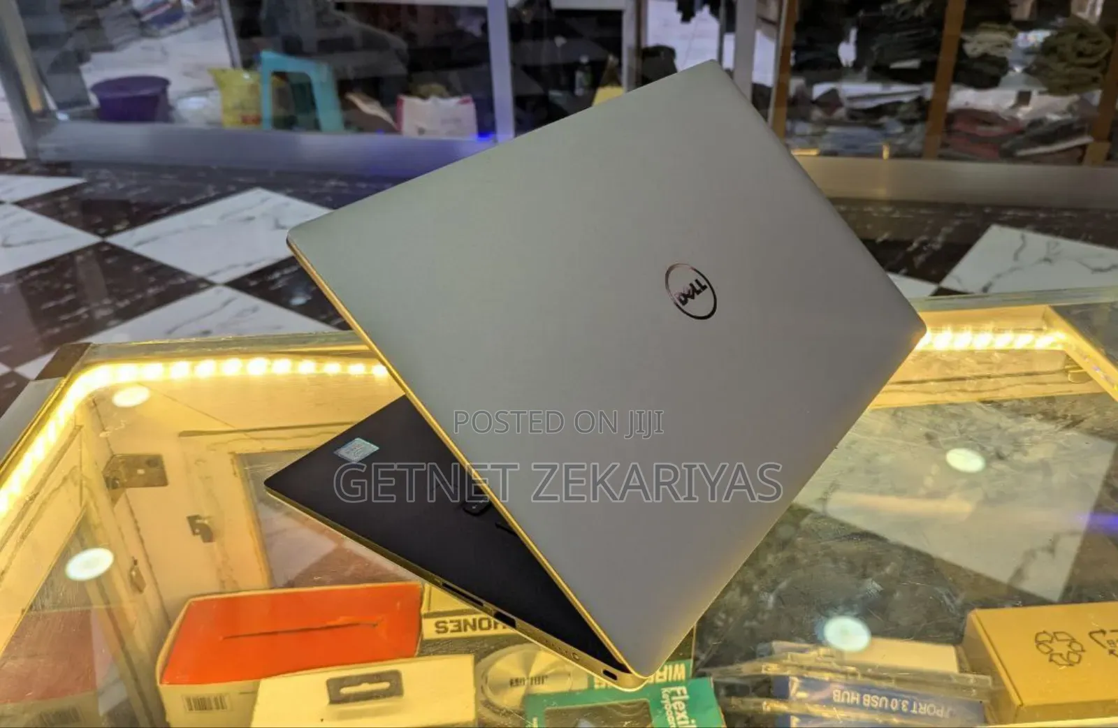 New Laptop Dell XPS 15 8GB Intel Core I7 SSD 256GB