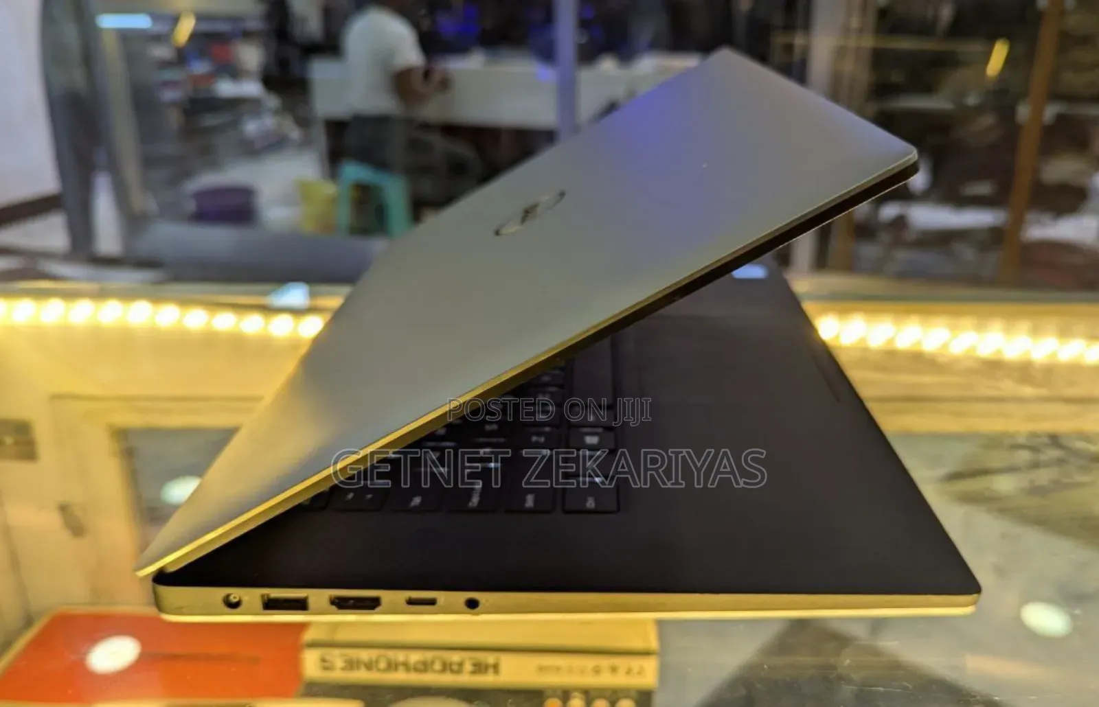 New Laptop Dell XPS 15 8GB Intel Core I7 SSD 256GB