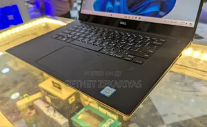 New Laptop Dell XPS 15 8GB Intel Core I7 SSD 256GB