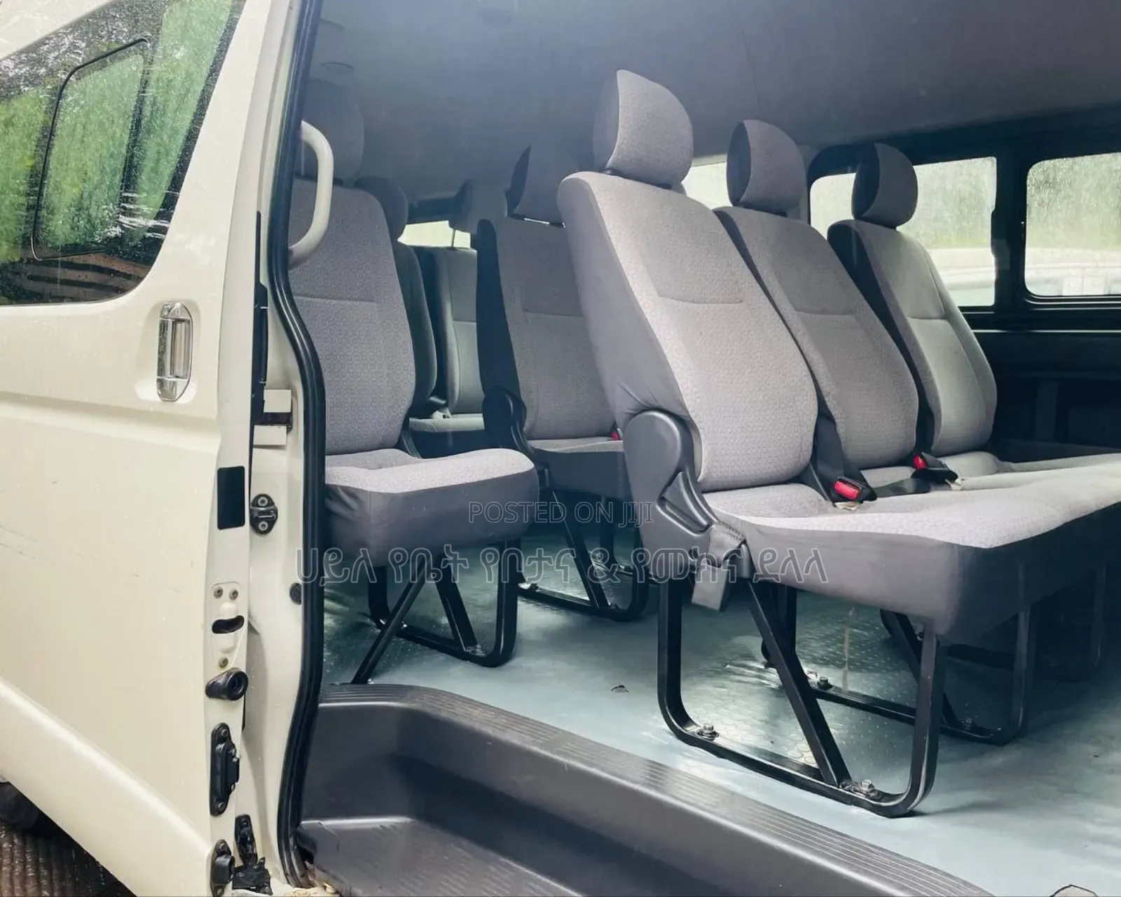 Toyota HiAce 2017 White