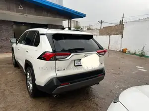 Toyota RAV4 2021 Ivory