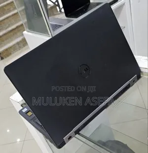 Photo - New Laptop Dell Precision 15 3520 16GB Intel Core I7 SSD 512GB