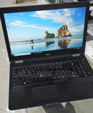 New Laptop Dell Precision 15 3520 16GB Intel Core I7 SSD 512GB