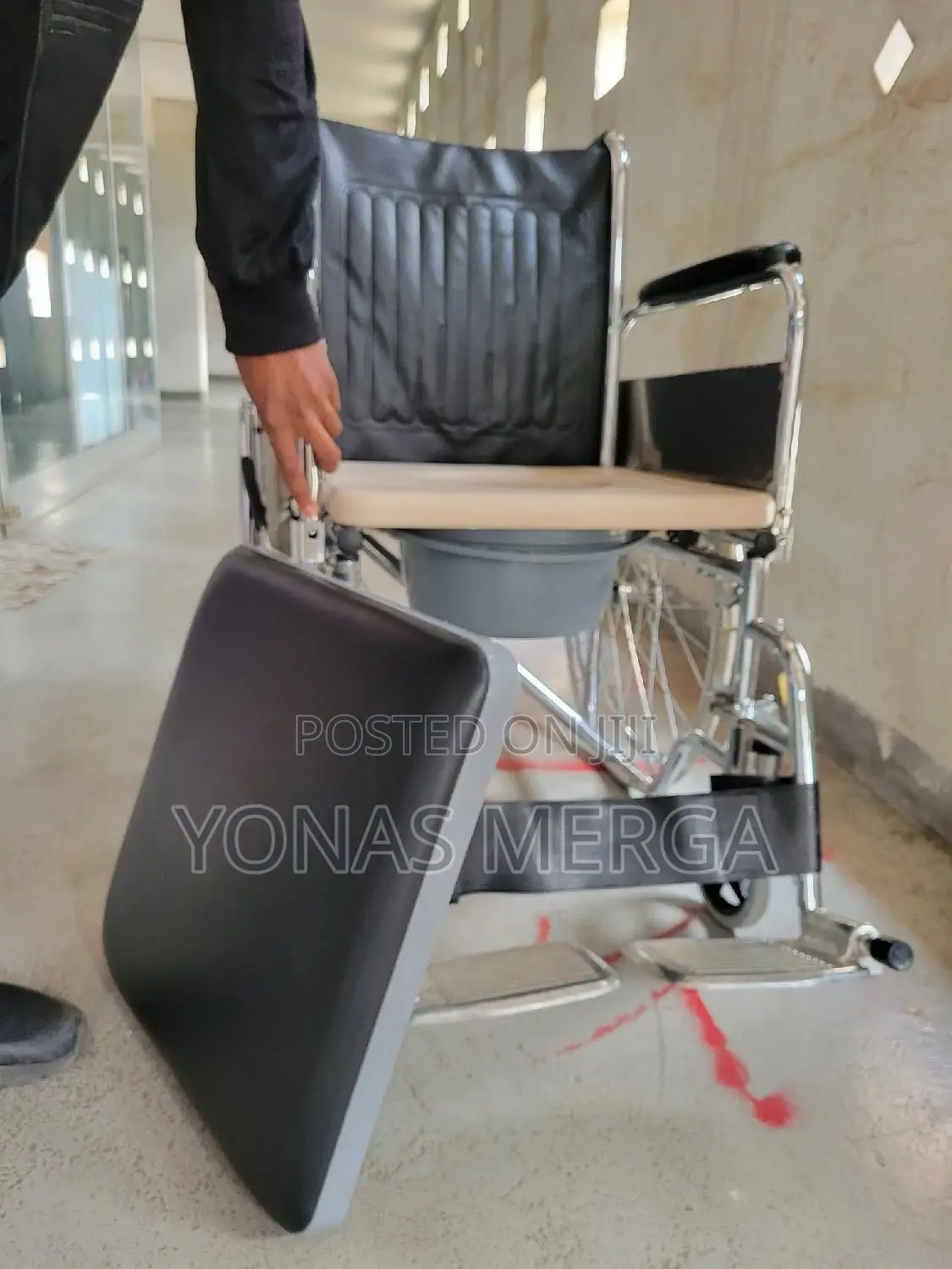 Toilet Pan Wheelchairغ发wheelchair穿٨wheelchair•☆Wheelchair