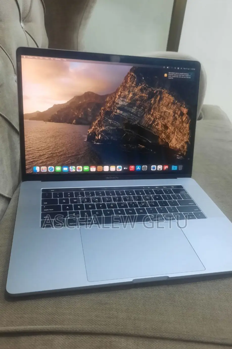 New Laptop Apple MacBook Pro 2017 16GB Intel Core I7 SSD 512GB