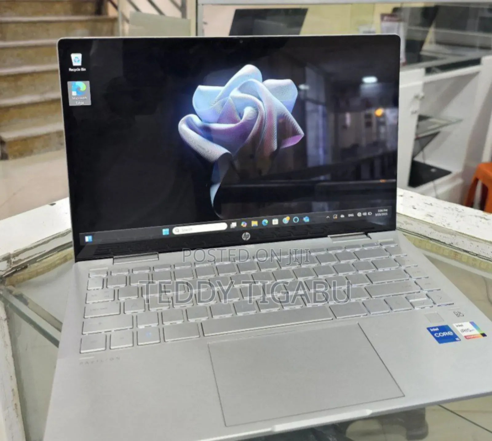 New Laptop HP Pavilion X360 8GB Intel Core I5 SSD 512GB