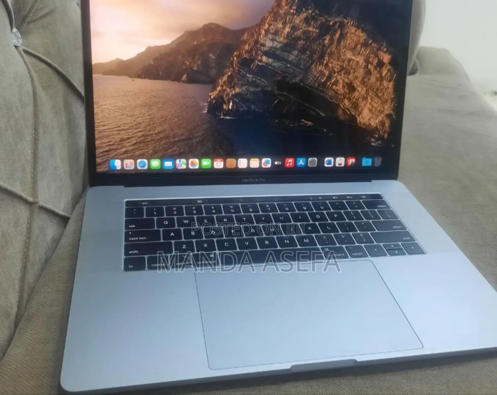 New Laptop Apple MacBook Pro 2017 16GB Intel Core I7 SSD 512GB