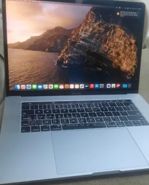 Photo - New Laptop Apple MacBook 2017 16GB Intel Core I7 SSD 512GB