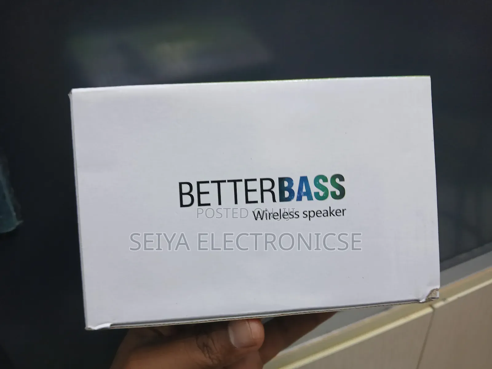 F16 Phone Holder Stand With in Bluetooth Speaker