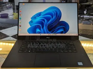 New Laptop Dell XPS 15 8GB Intel Core I5 SSD 256GB