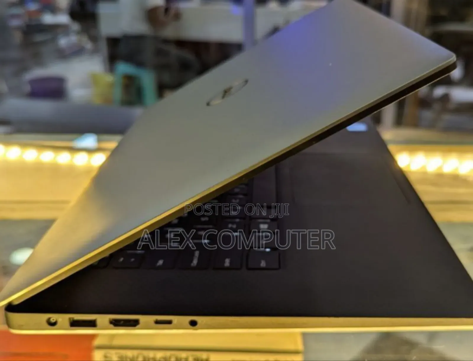 New Laptop Dell XPS 15 8GB Intel Core I5 SSD 256GB