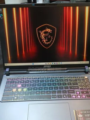 New Laptop MSI Vector 17 HX AI A2XWJG 16GB Intel Core Ultra 7 SSD 1T