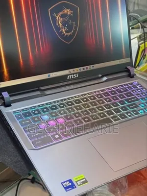 New Laptop MSI Vector 17 HX AI A2XWJG 16GB Intel Core Ultra 7 SSD 1T