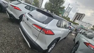 New Toyota Corolla 2024 White