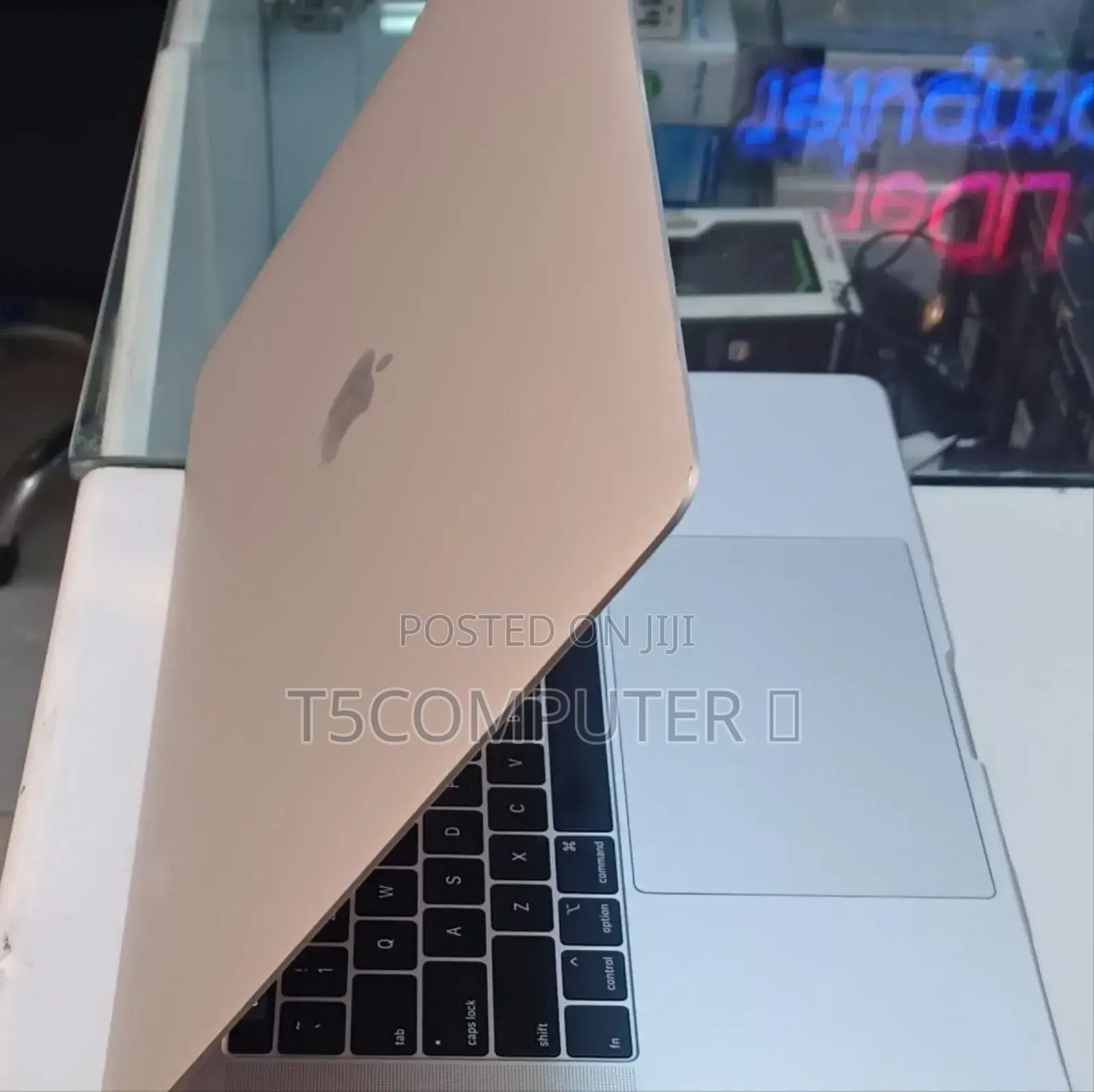 New Laptop Apple MacBook Pro 2018 32GB Intel Core I9 SSD 1T