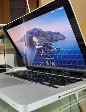 New Laptop Apple MacBook Pro 4GB Intel Core I5 SSD 500GB