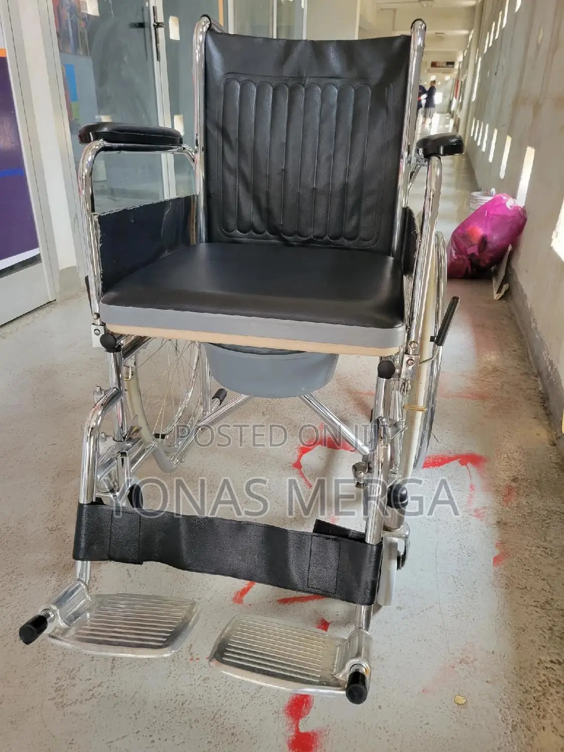 Portable Potty Wheelchair幫اcomfort Chair Is Lightweight