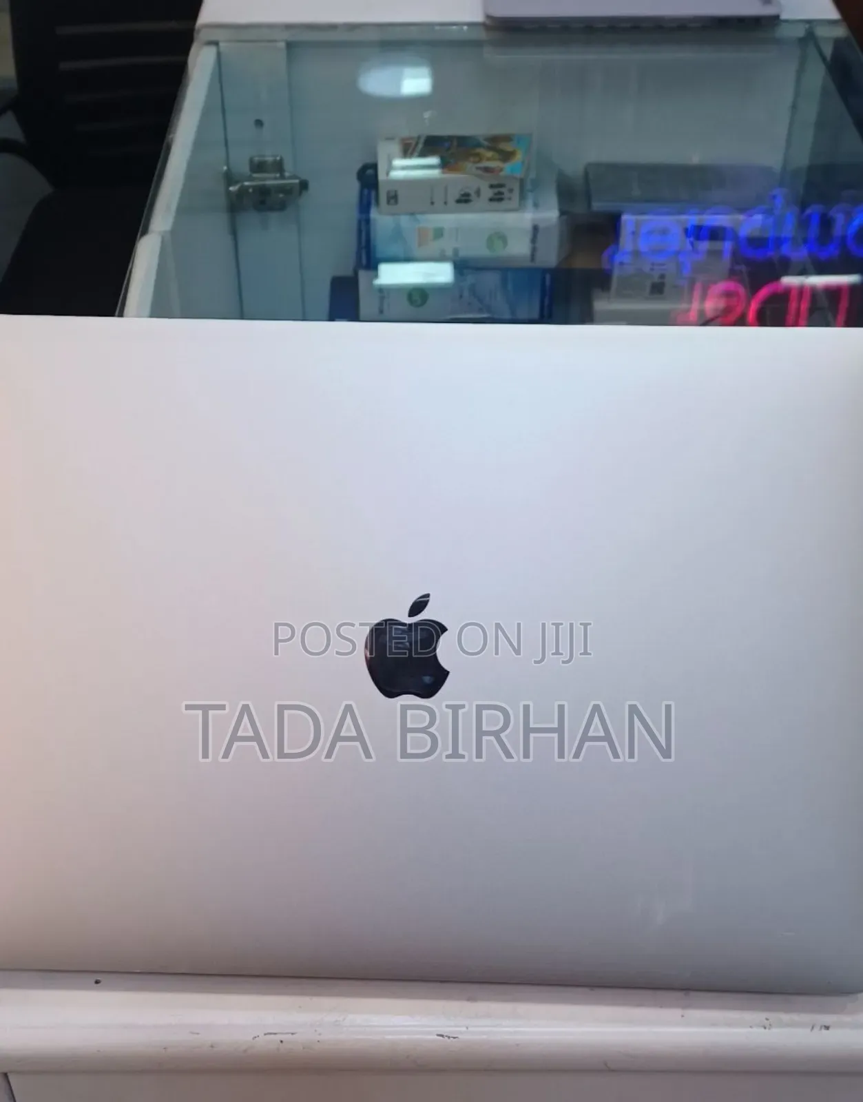 New Laptop Apple MacBook Pro 2018 32GB Intel Core I9 SSD 1T