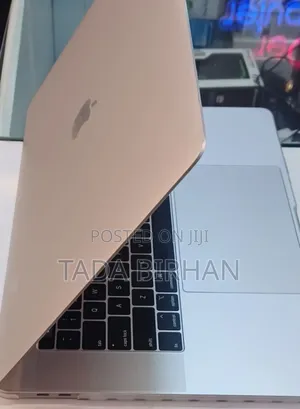 New Laptop Apple MacBook Pro 2018 32GB Intel Core I9 SSD 1T