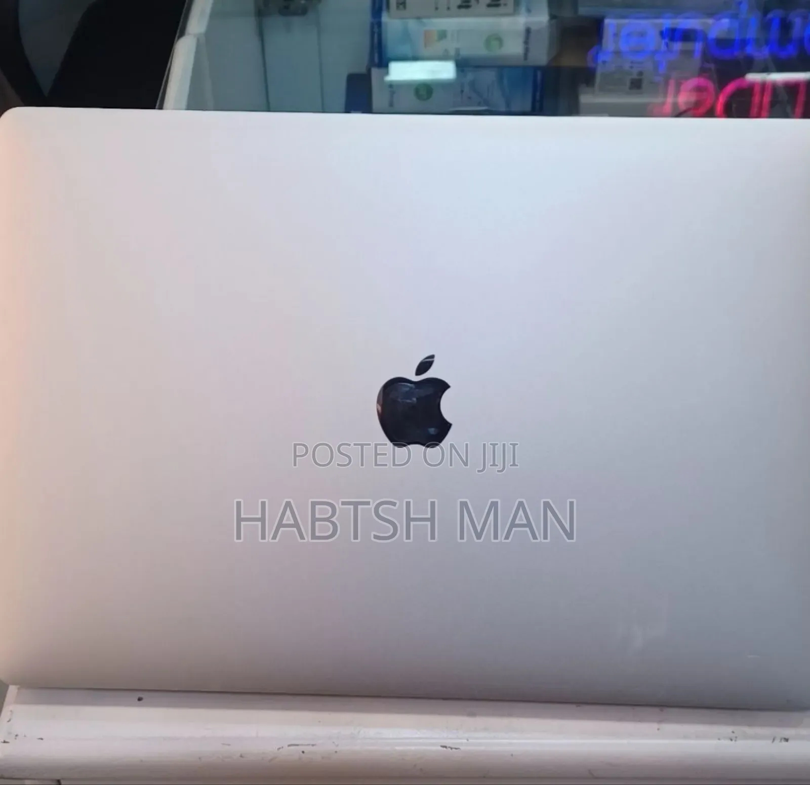 New Laptop Apple MacBook Pro 2018 32GB Intel Core I9 SSD 1T