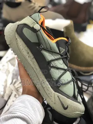 Photo - Nike Gortex Hiking Sneakers Green