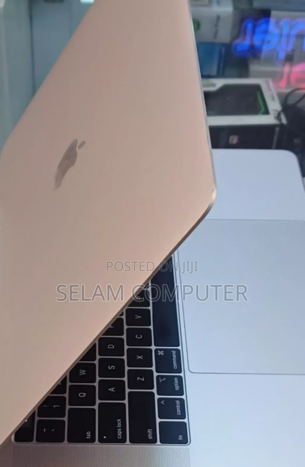 New Laptop Apple MacBook 2018 32GB Intel Core I9 SSD 1T