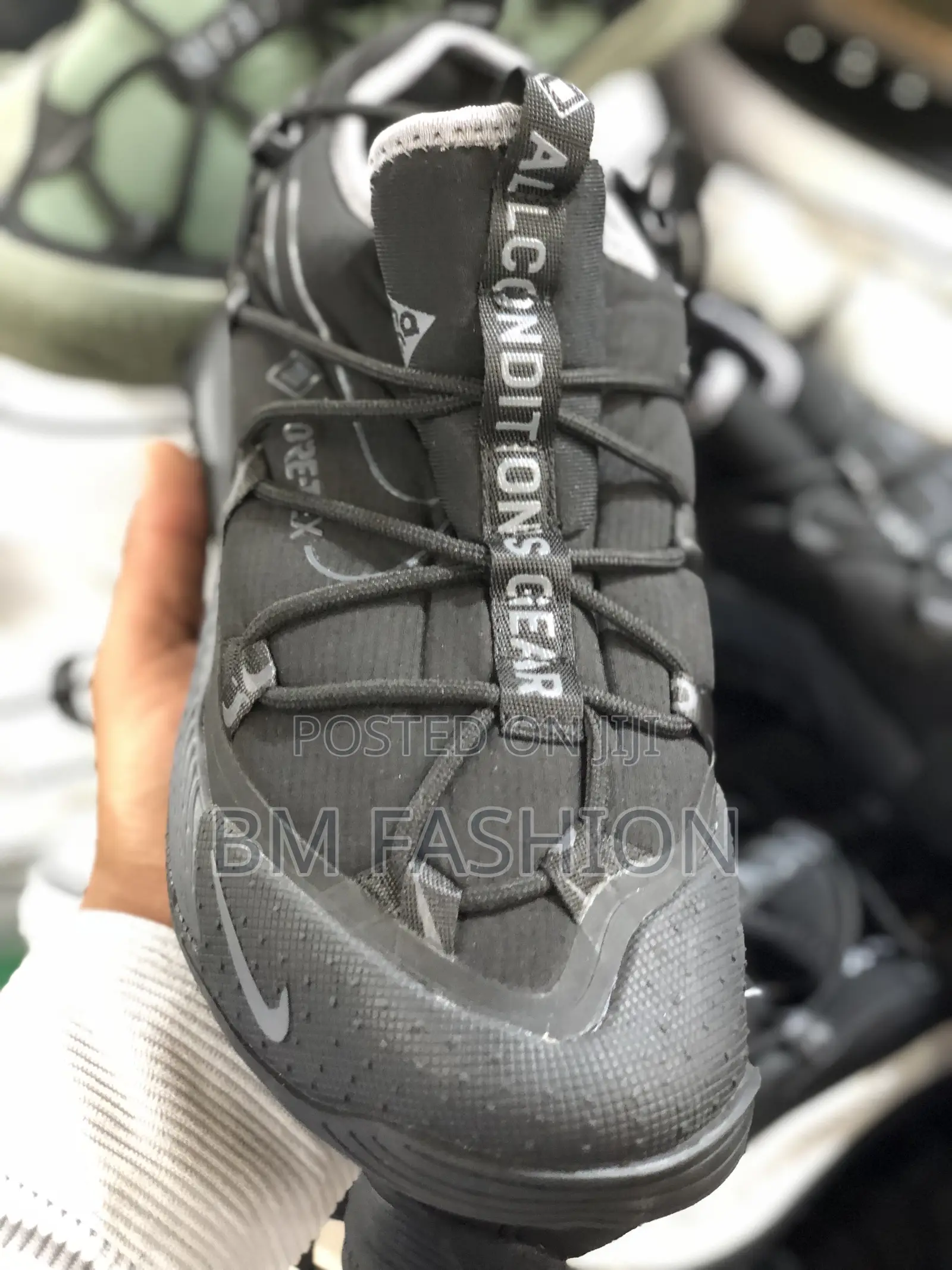 Nike Gortex Men’S Hiking Sneakers Black