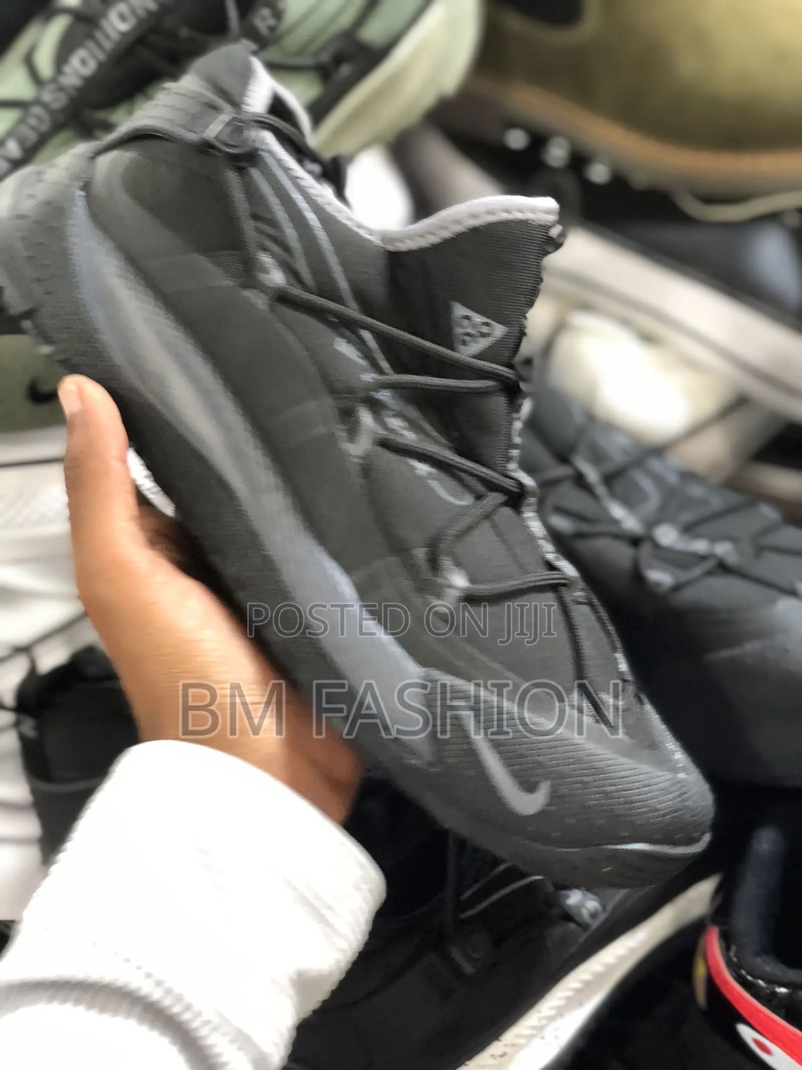 Nike Gortex Men’S Hiking Sneakers Black