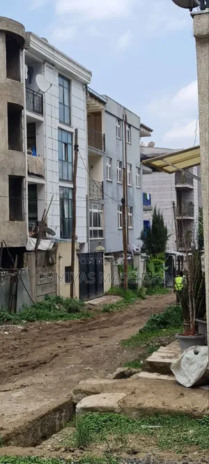 Furnished 3bdrm Apartment in Yeka for sale