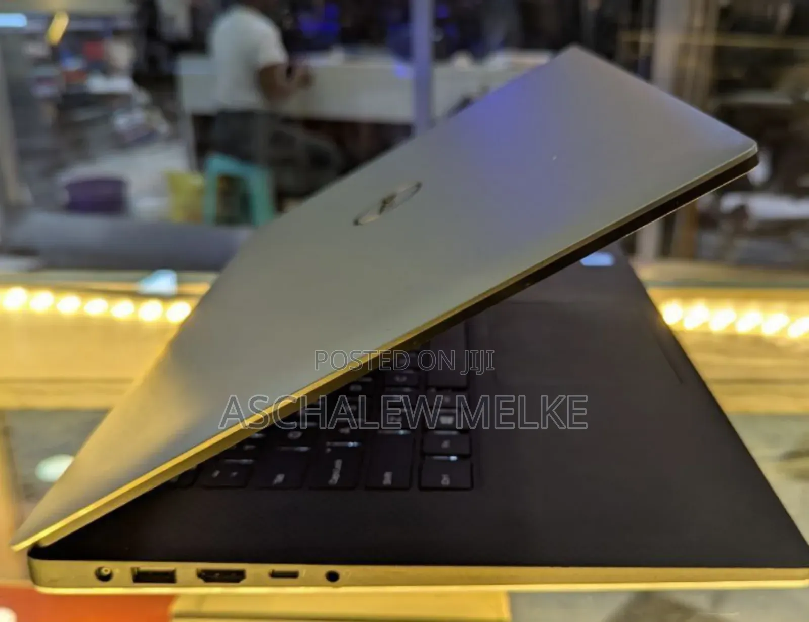 New Laptop Dell XPS 15 8GB Intel Core I5 SSD 256GB