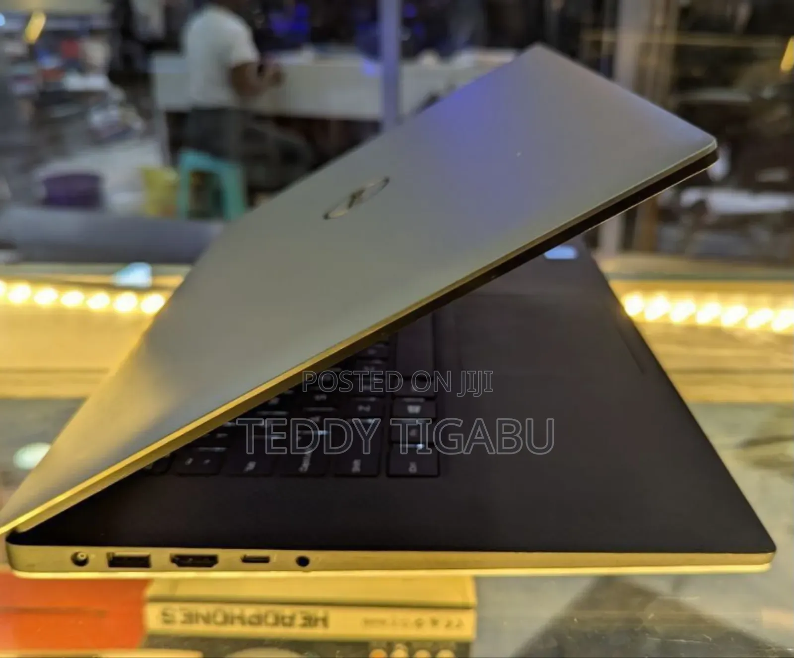 New Laptop Dell XPS 15 8GB Intel Core I5 SSD 256GB