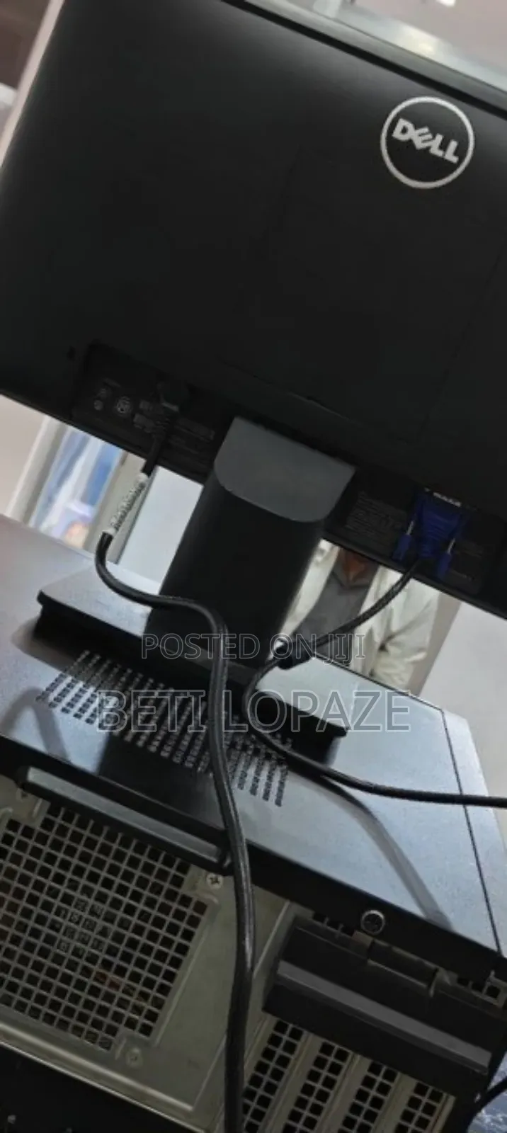 New Dell Inspiron 27 All-in-One 4GB Intel Core I5 SSD 500GB