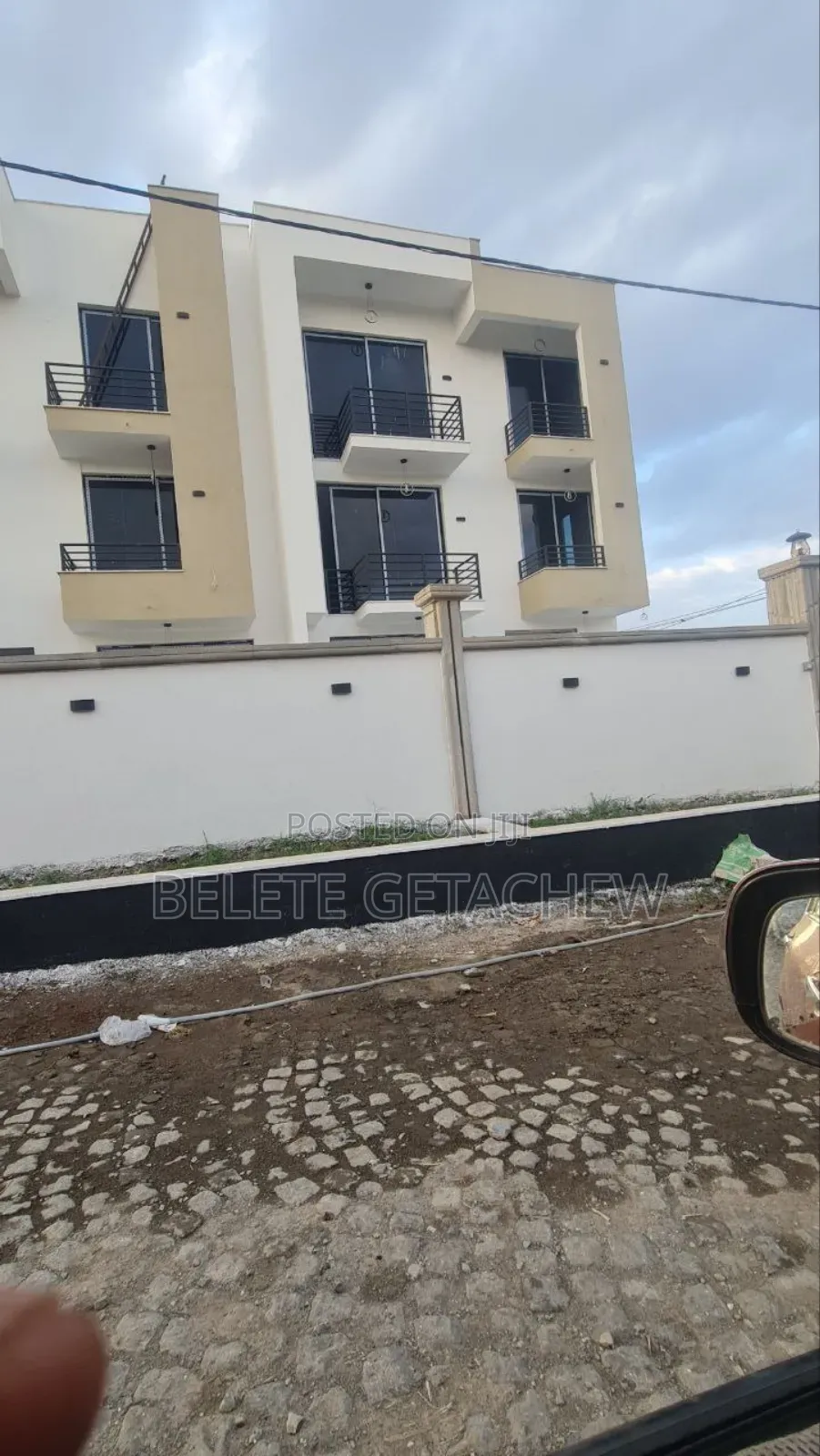 8bdrm House in Ayat Zone, G+2, Bole for sale