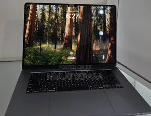 New Apple MacBook Air 2024 M3 15-Inch 8GB Intel Core M3 SSD 256GB