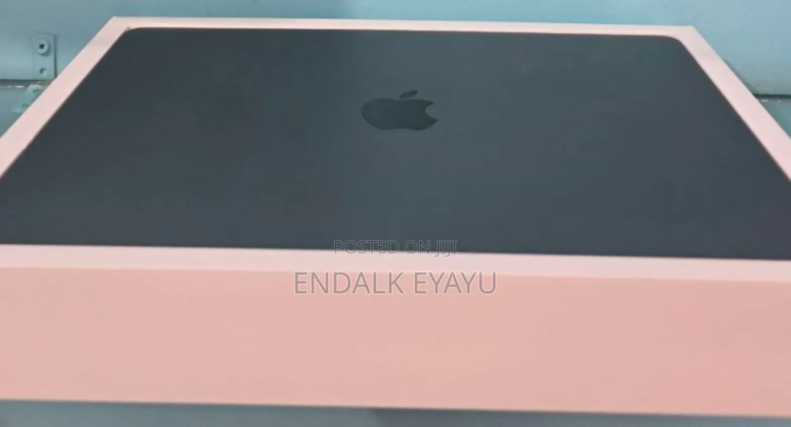 New Laptop Apple MacBook Air 2024 M3 15-Inch 8GB Apple M3 SSD 256GB