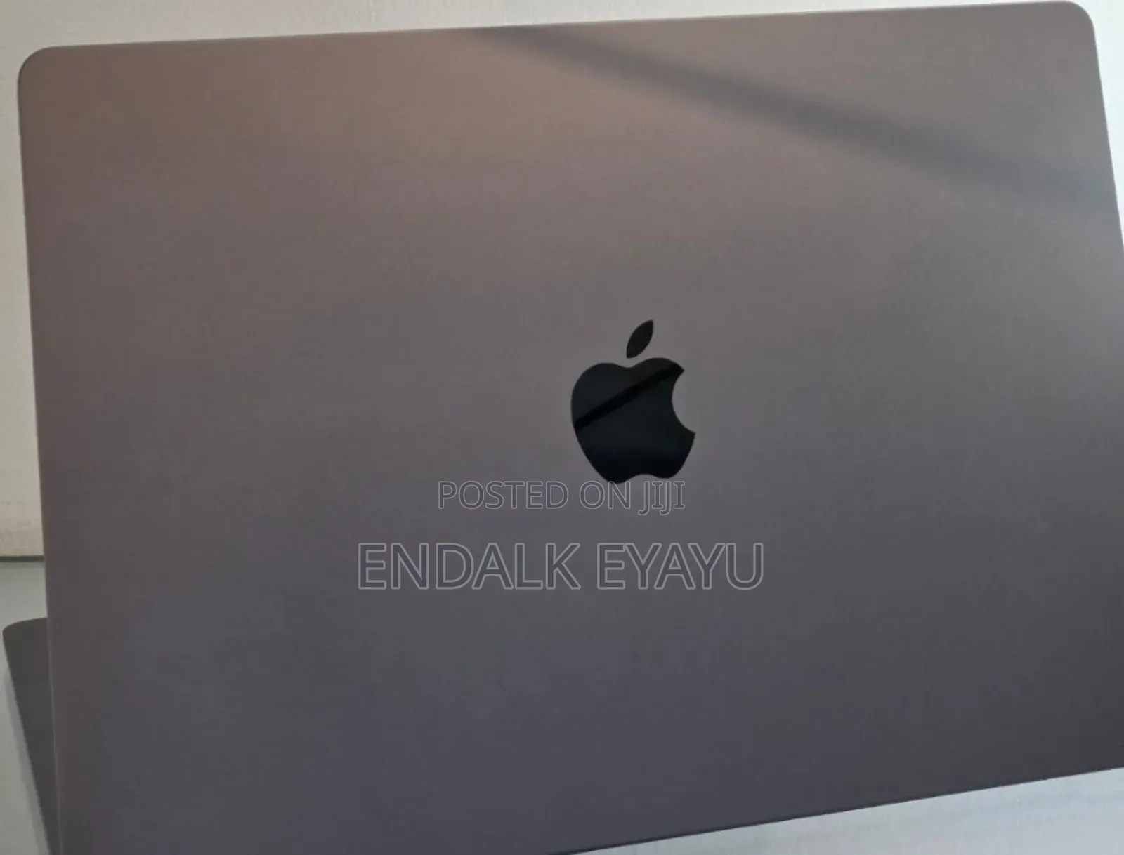 New Laptop Apple MacBook Air 2024 M3 15-Inch 8GB Apple M3 SSD 256GB