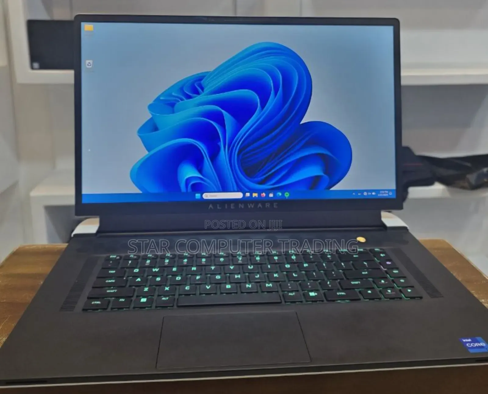 New Laptop Alienware M17x R2 32GB Intel Core I7 SSD 1T