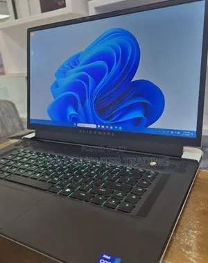 New Laptop Alienware M17x R2 32GB Intel Core I7 SSD 1T