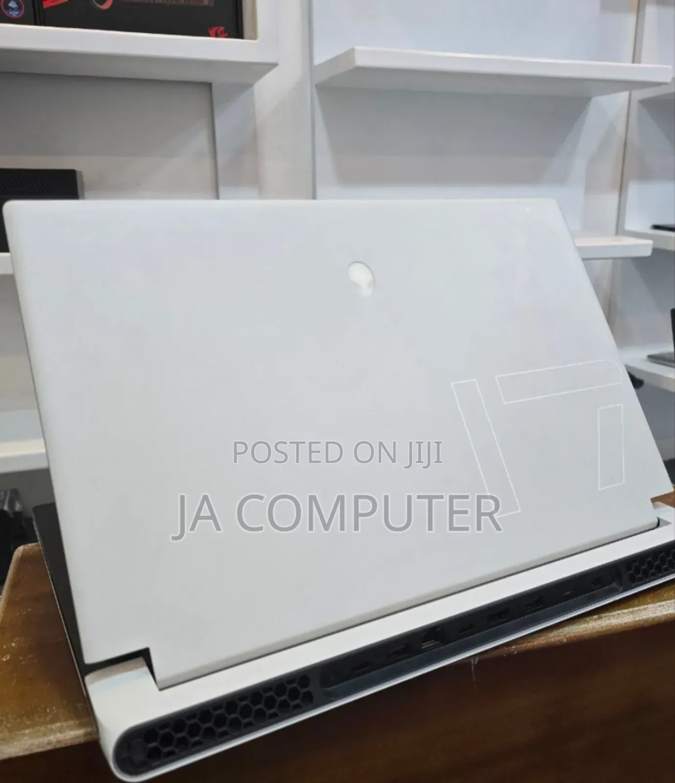 New Laptop Alienware M17x R2 32GB Intel Core I7 SSD 1T