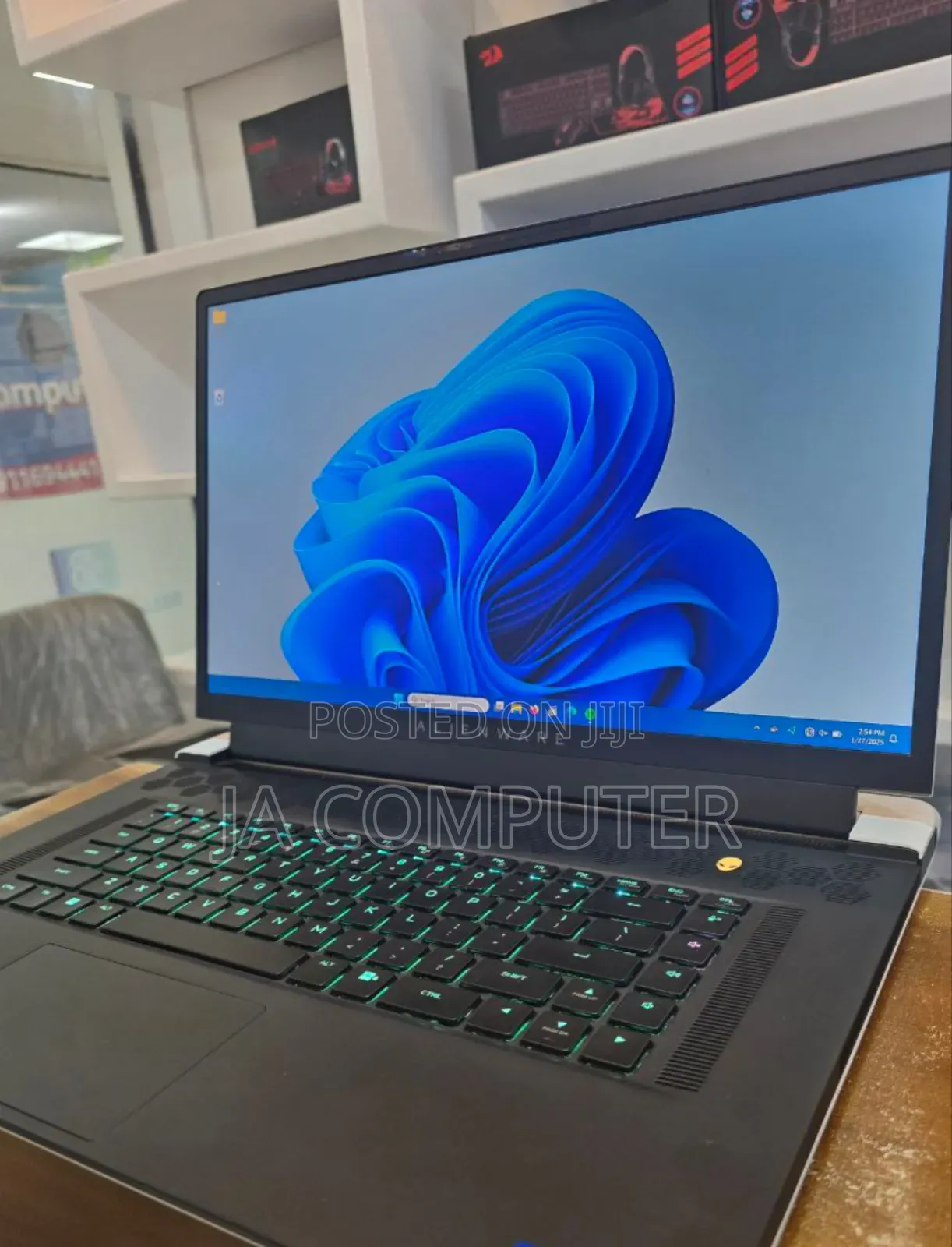 New Laptop Alienware M17x R2 32GB Intel Core I7 SSD 1T