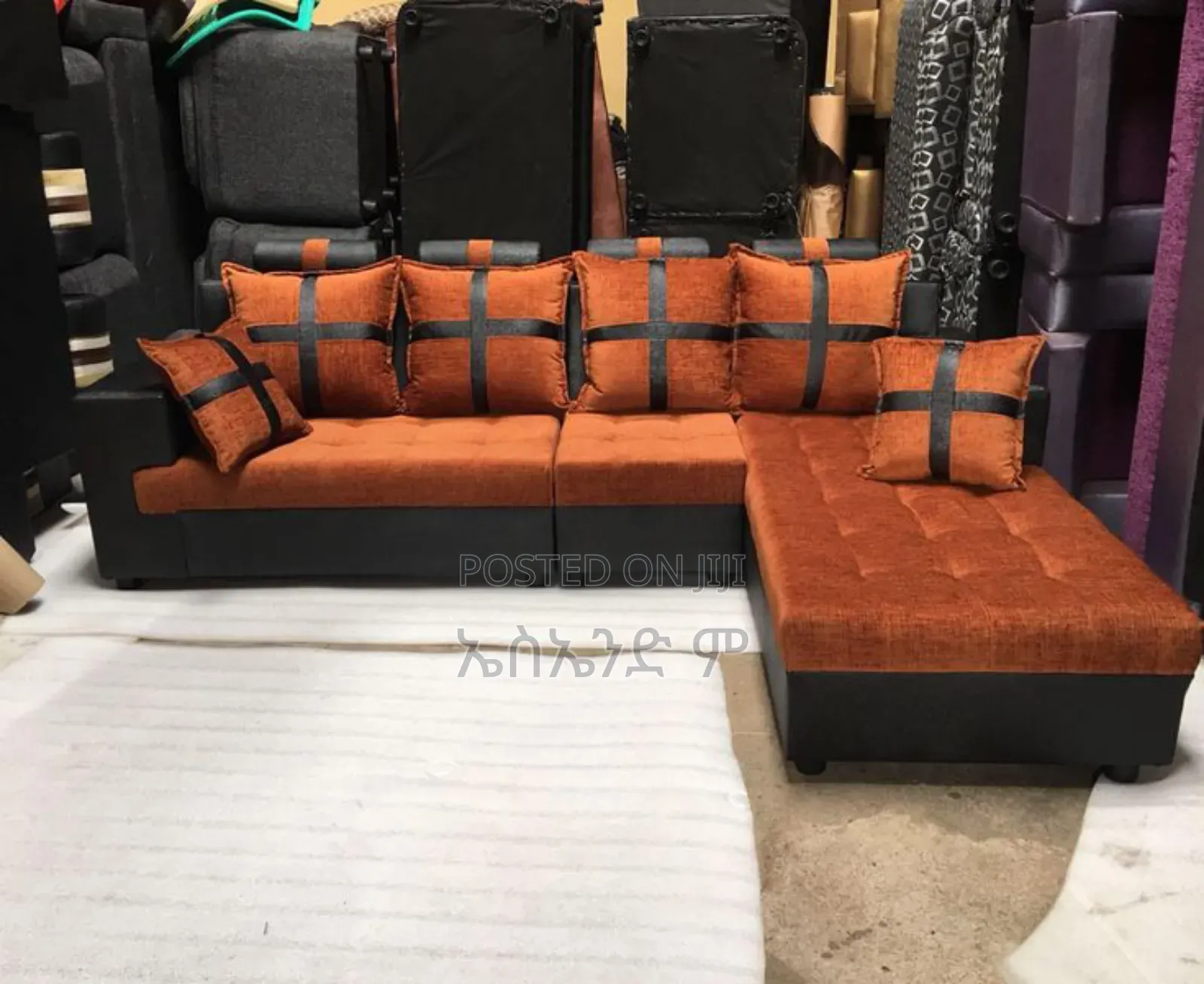 Small L Shaped With Bed Design